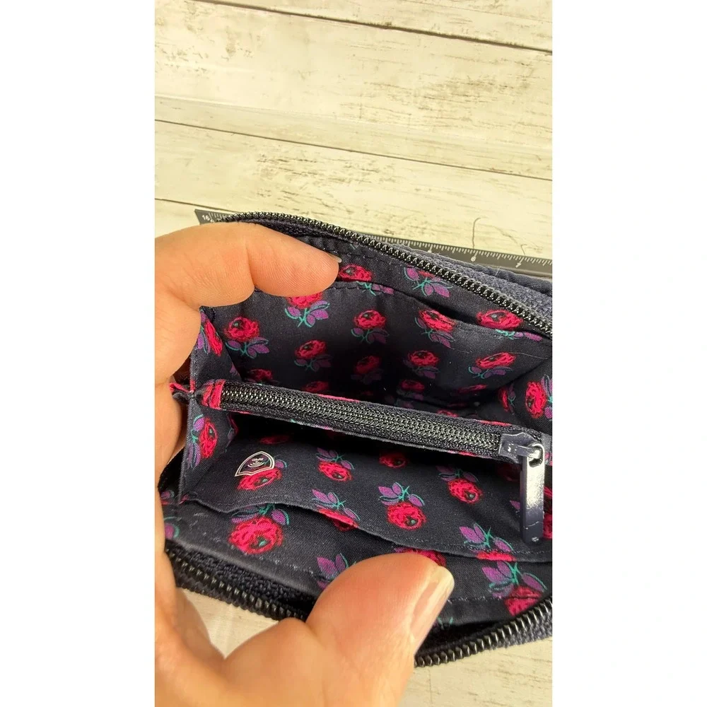 Vera Bradley Navy Blue Quilted RFID Zip ID Case Wallet Key Ring Floral‎ Interior